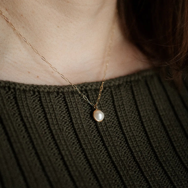 Hyalite Necklace: Pearl