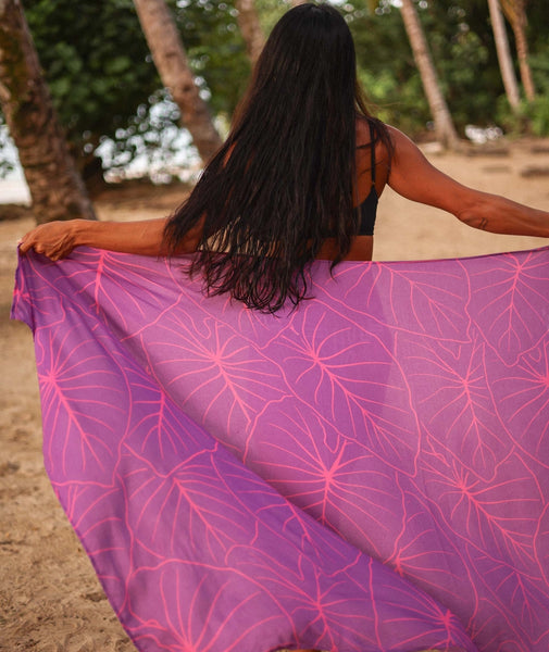 Kalo Pareo Coverup: Neon