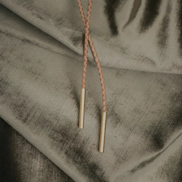 Giza Bolo Tie Necklace: Natural