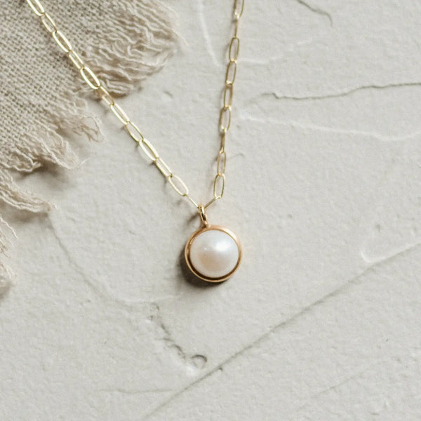 Hyalite Necklace: Pearl