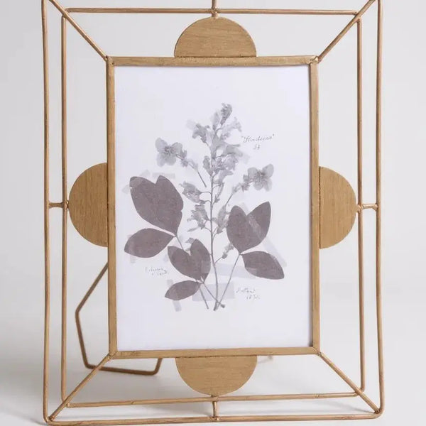 Scallop 5x7 Photo Frame