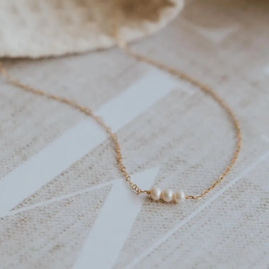 3 Pearls Linked Chain