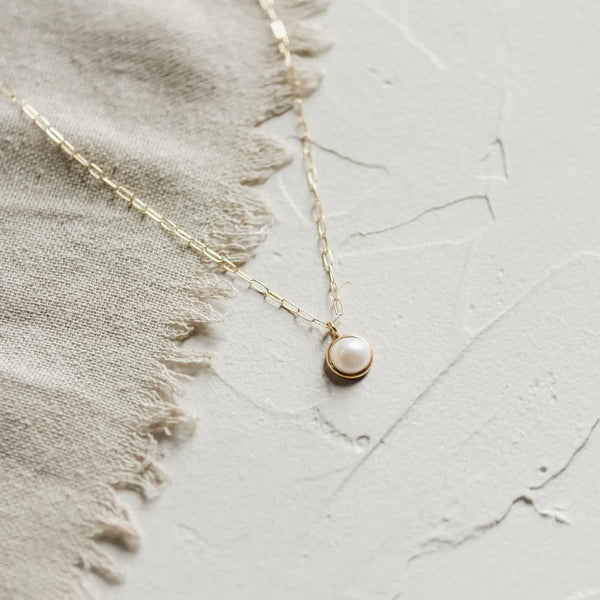 Hyalite Necklace: Pearl
