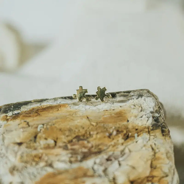 Puzzle Studs