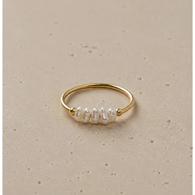 Dainty Pearl Ring