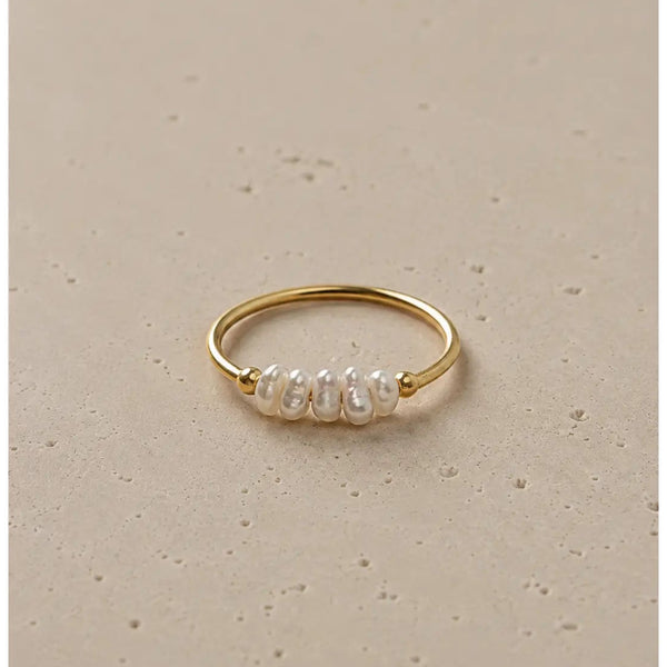 Dainty Pearl Ring