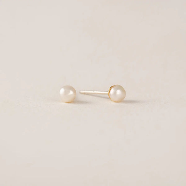 Amari Pearl Studs