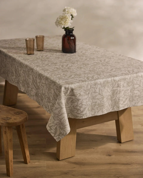 Alba Tablecloth: 60" x 90"