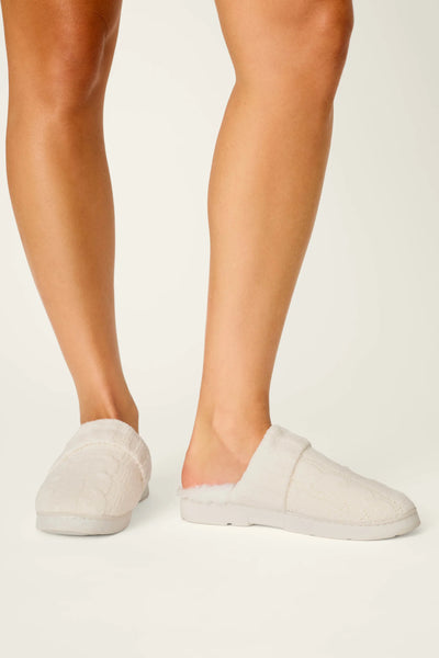 Chenille Cable Knit Slippers
