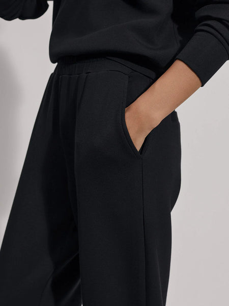 The Relaxed Pant 25": Black
