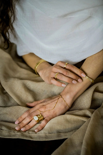 Mirage Hand Chain