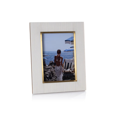 Bossa Ribbed 5x7 Frame