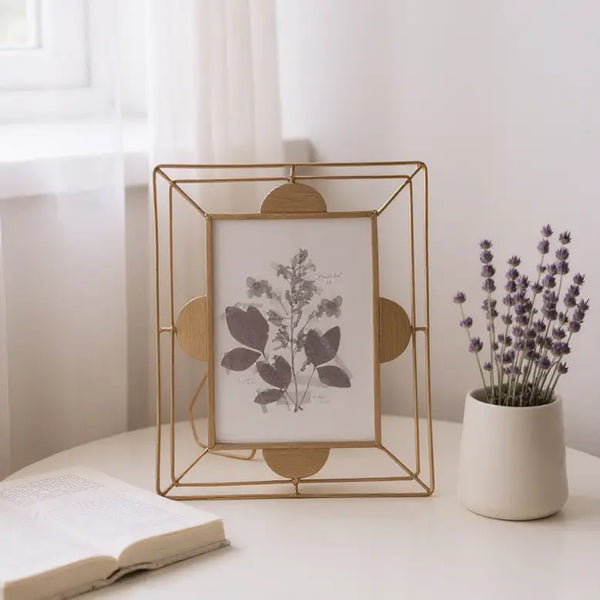 Scallop 5x7 Photo Frame