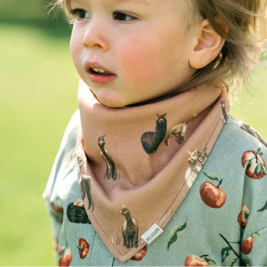 Alpaca Kerchief Bib