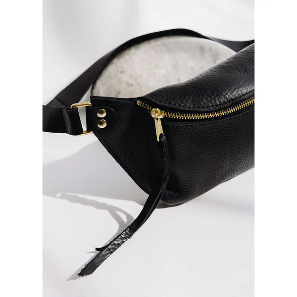 Amelia Crossbody: Black