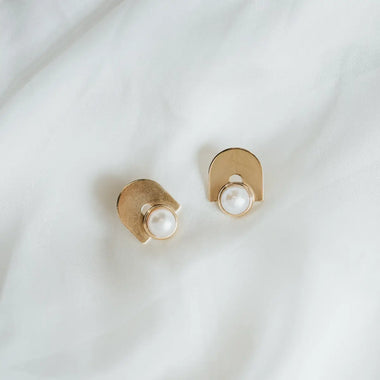 Tilda Pearl Studs