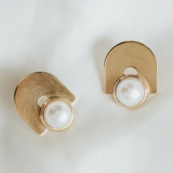 Tilda Pearl Studs