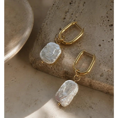 Lilo Drop Pearl Earrings