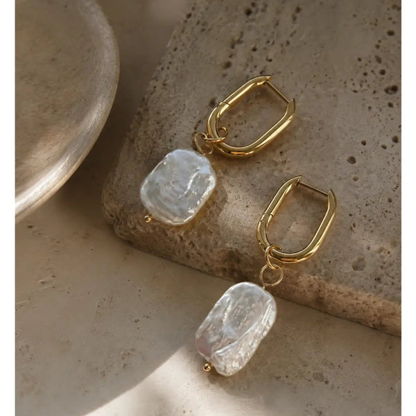 Lilo Drop Pearl Earrings