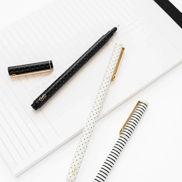 Felt Tip Pen Set: Black and White